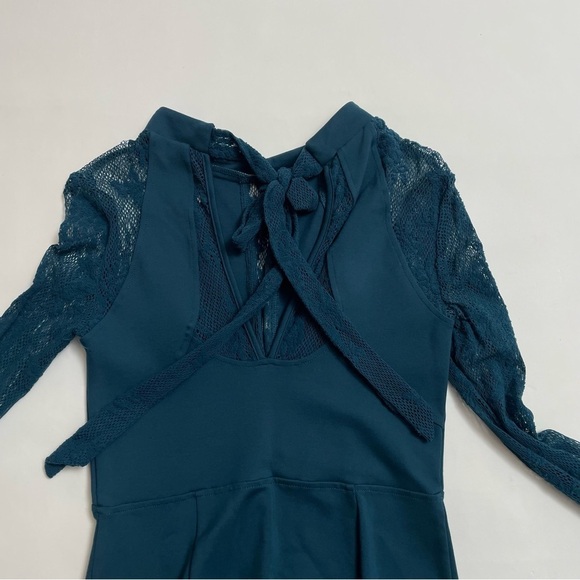 FREE PEOPLE bodycon dress with bell lace sleeves! - Picture 6 of 7